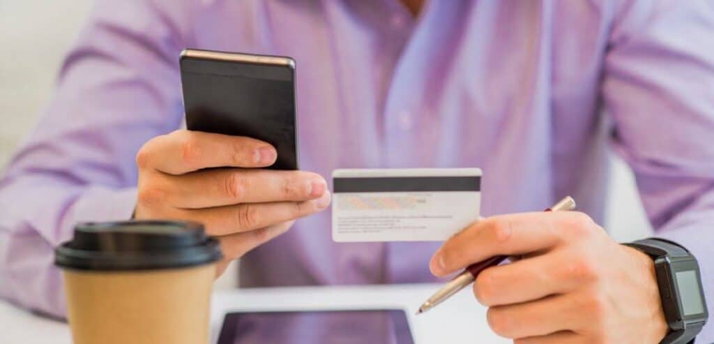 The Rise of Contactless Payments in Everyday Life